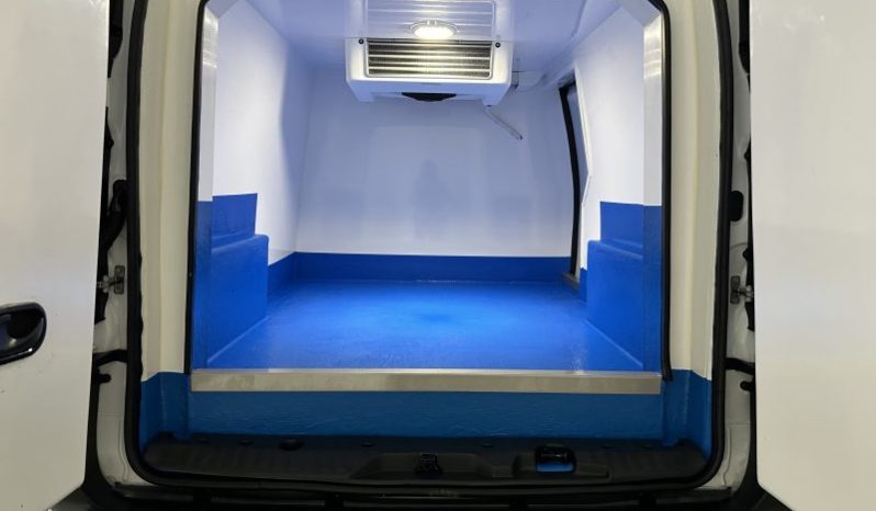 RENAULT KANGOO MAXI FRIGORIFICO -20º EN FABRICACION lleno