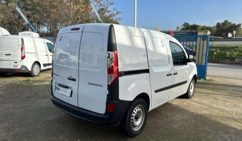 RENAULT KANGOO 1.5 80CV. ISOTERMO. lleno