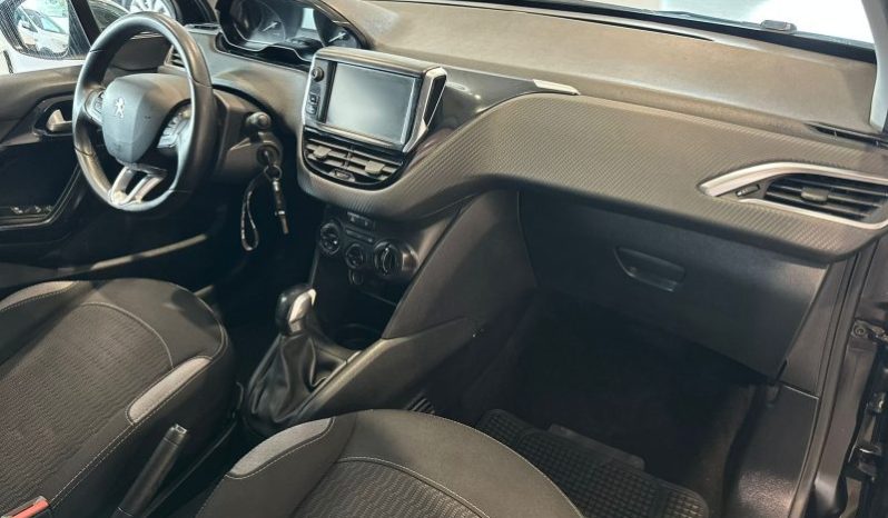 PEUGEOT 208 1.2 82 CV STYLE lleno