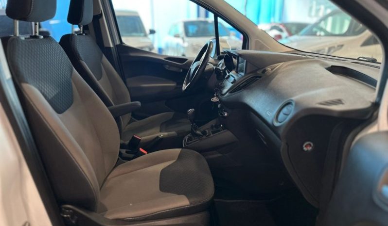 FORD COURIER MIXTO. lleno