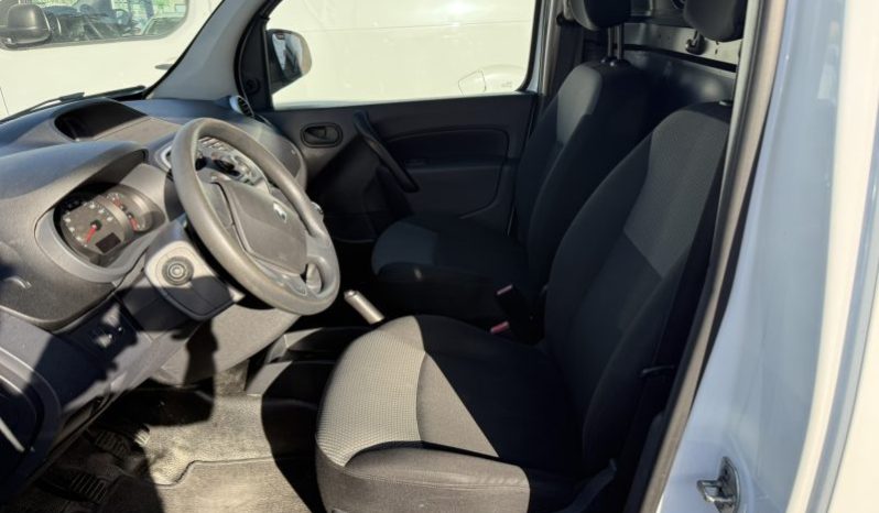 RENAULT KANGOO MAXI ISOTERMO. lleno