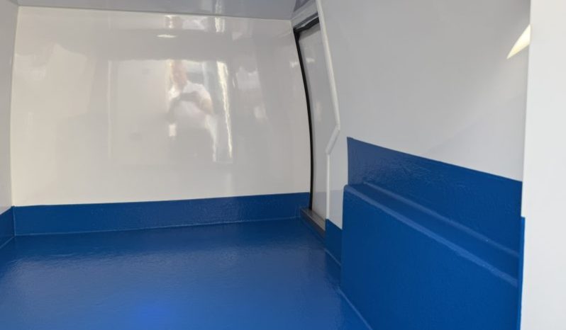 RENAULT KANGOO MAXI ISOTERMO. lleno