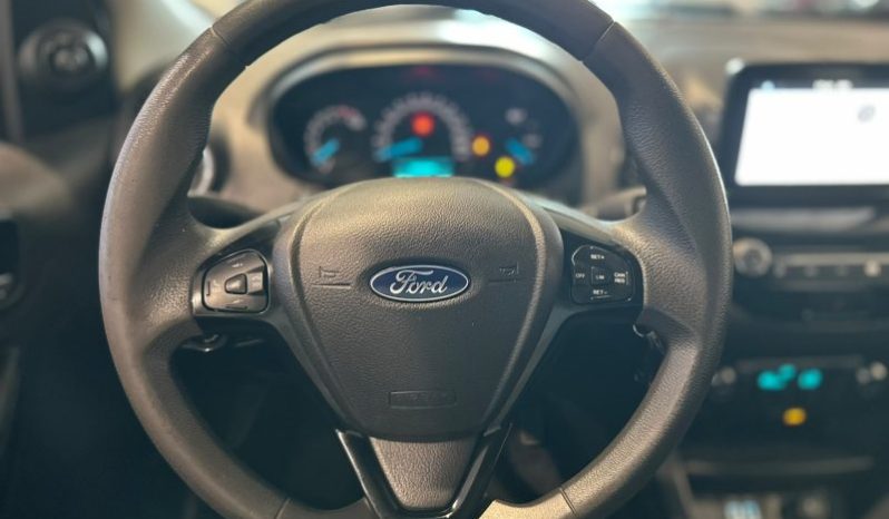 FORD FIESTA ULTIMATE 1.2 VCT 85 CV lleno